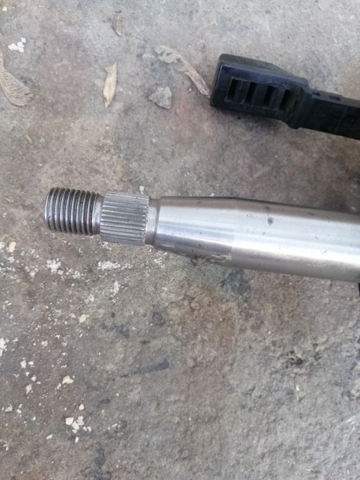 Рулевой вал рекстон