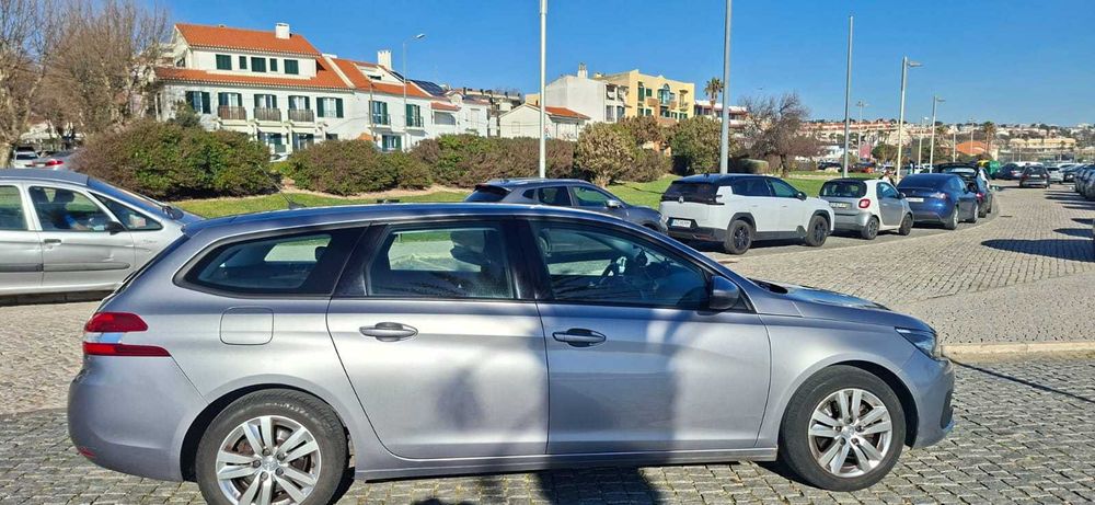 PEUGEOT 308 SW 1.5 BlueHDi Allure 130 cv | 2019 | Importada | Bom Estado foto 5