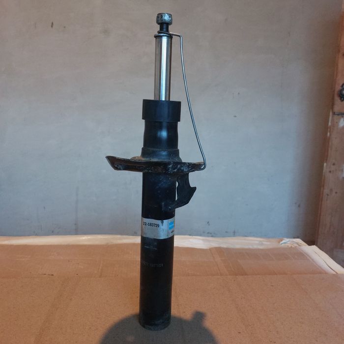Стійка амoртизатора  Bilstein, Skoda Octavia A5 та Volkswagen Jetta