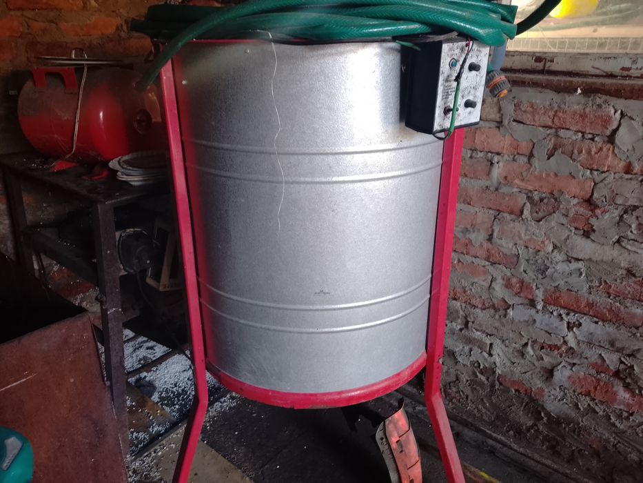 Продам медогонку