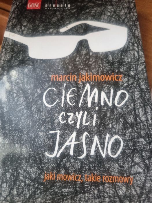 Ciemno czyli jasno książka