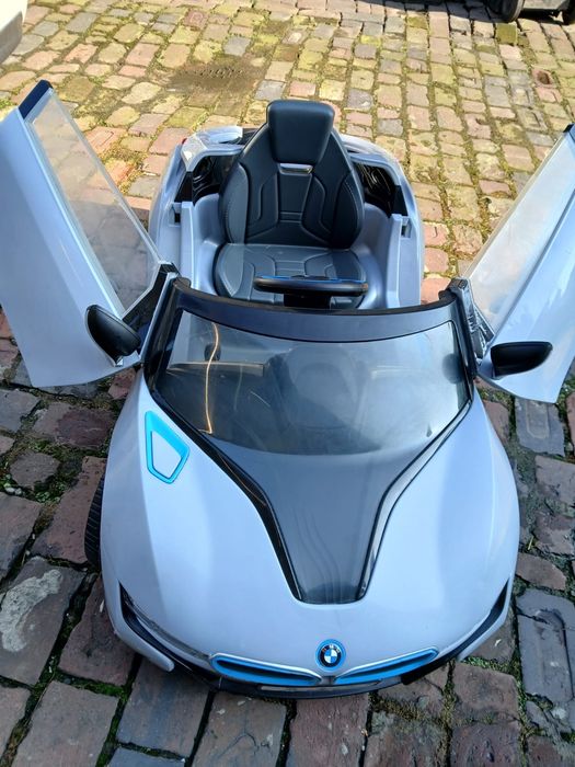 Zabawkowy samochód elektryczny  BMW I8