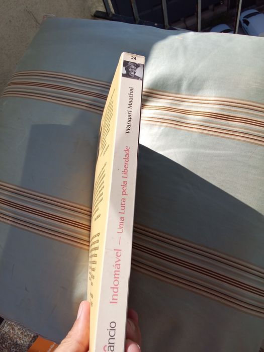 Indomável-Uma luta pela liberdade-W.Maathai-1e8E-Relogio L.5 Desde5E