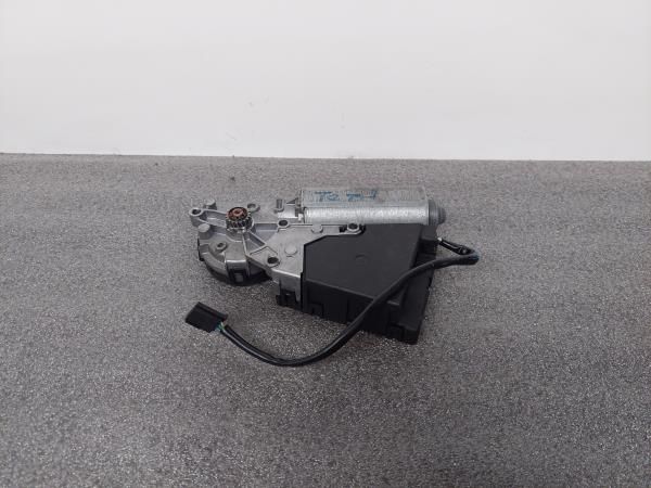 Motor do teto de abrir VOLKSWAGEN Passat (3B3)