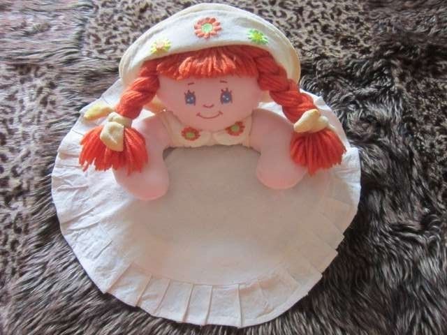 almofada coração I love you e almofada menina com boneca musical bebe