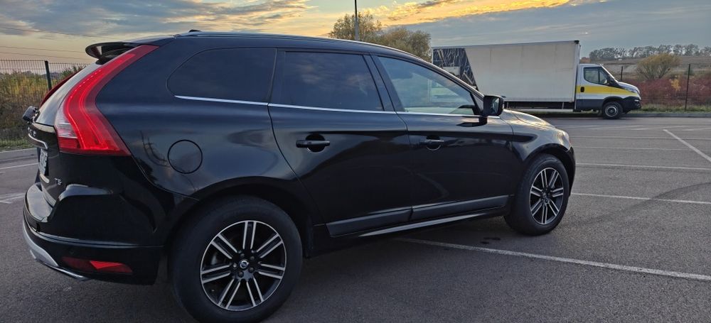 Продам Volvo xc60  т5