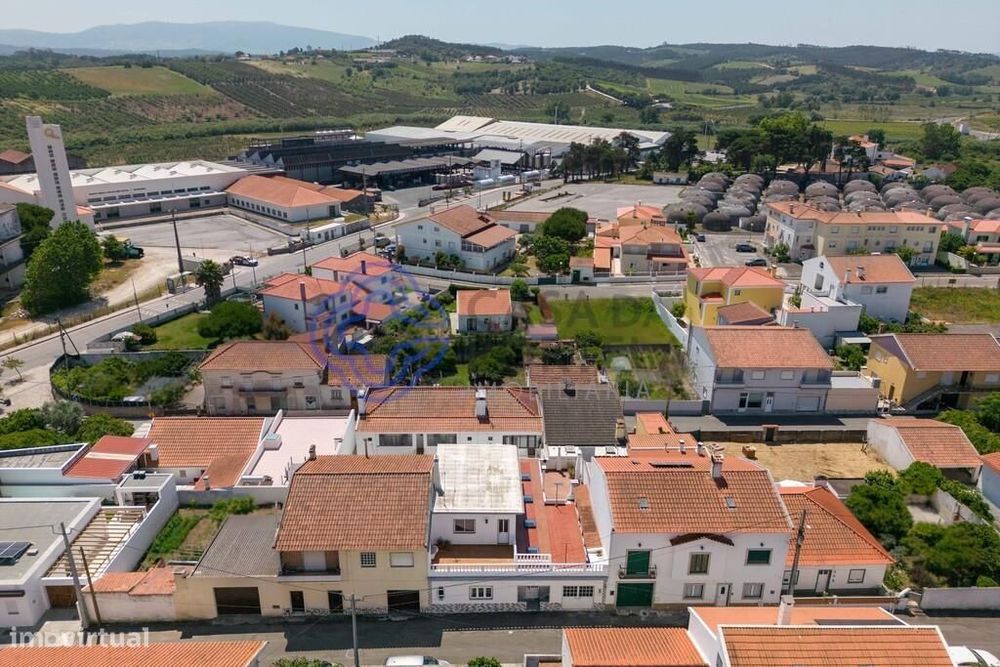 Moradia térrea T3 com garagem fechada em Cintrão, Bombarral