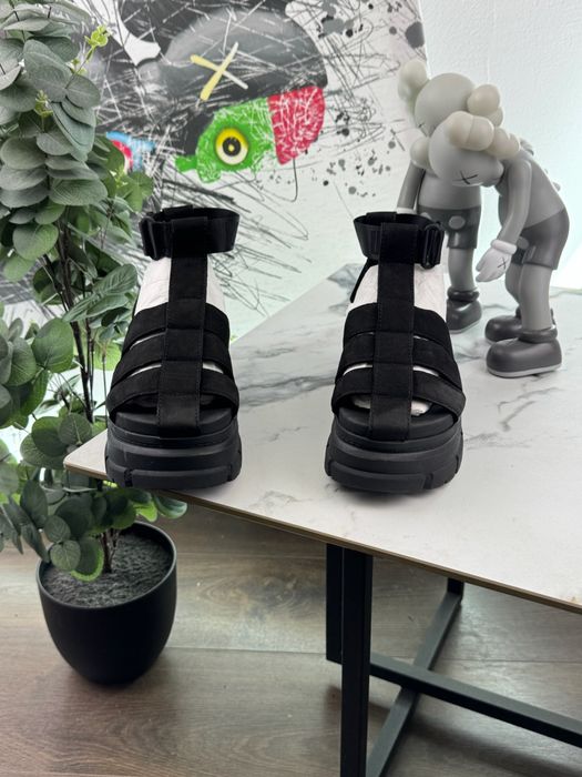 Кросівки сандалі UGG 38 розмір Е17168