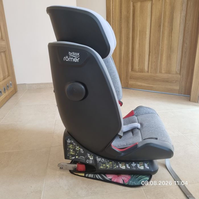 Britax Römer Advansafix IV R 9–36 kg – bezwypadkowy