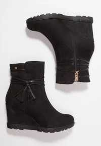 XTI Botki na koturnie 38 (zaniżona rozmiarówka czyli 37)