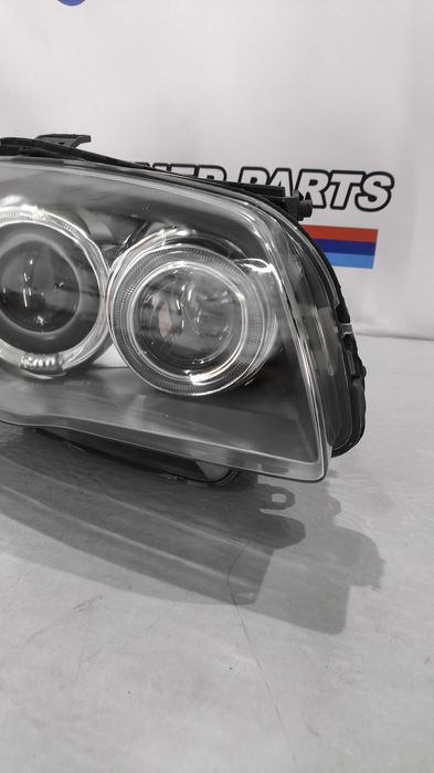 Farol BMW Serie 1 (E81/E82/E87/E88) Direito Xenon Pré-LCI Com Angel Eyes