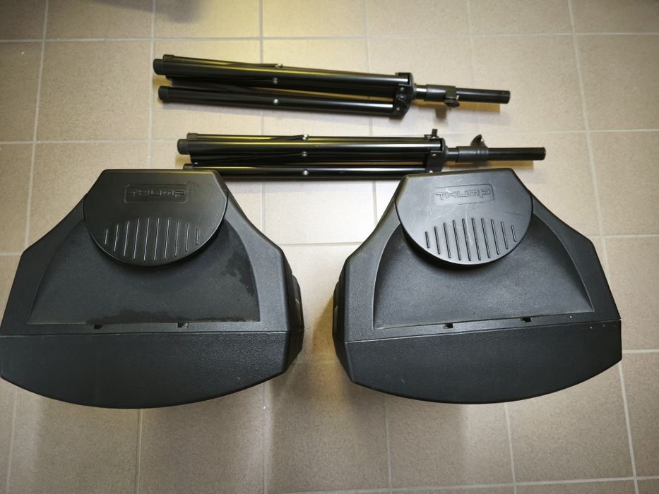 MACKIE SRM 1550, Thump12, Numark C2