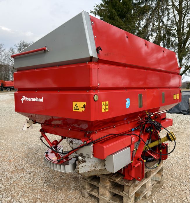 Rozsiewacz nawozów Kverneland Exacta TL  waga, 3000L, komputer