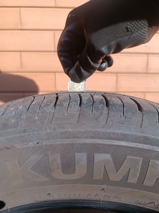 Vendo 2 Pneus KUMHO 195/60 R16