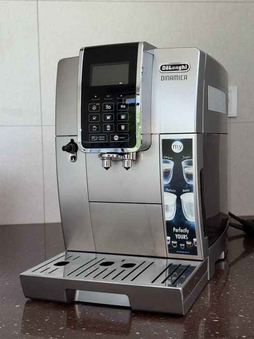 Автоматична Кавоварка з капучинатором Delonghi ECAM 35075 Dinamica