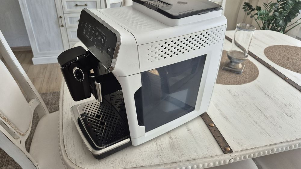 PHILIPS  LatteGo 3200 EP3243