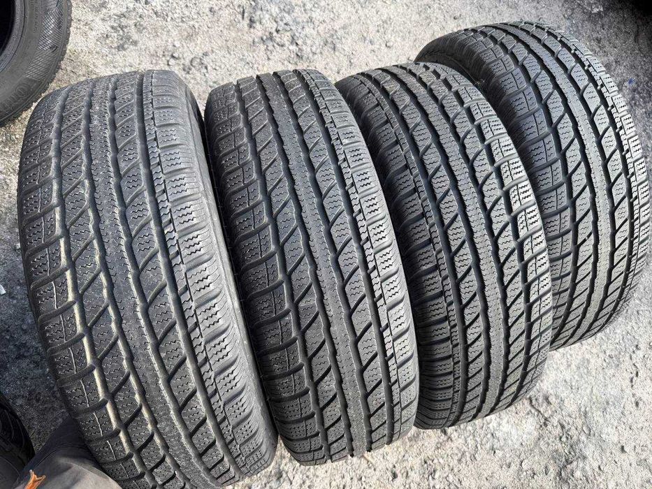 Шини зима 215/65/R16 Champiro Wt-Ax