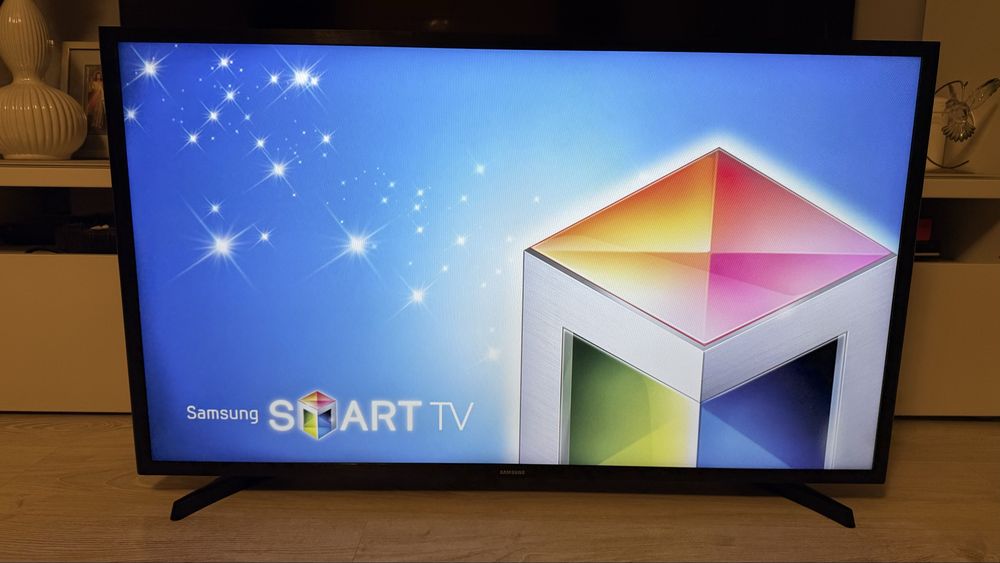 Tv Samsung 40 cali FullHd Smart Wifi  nowe LEDy