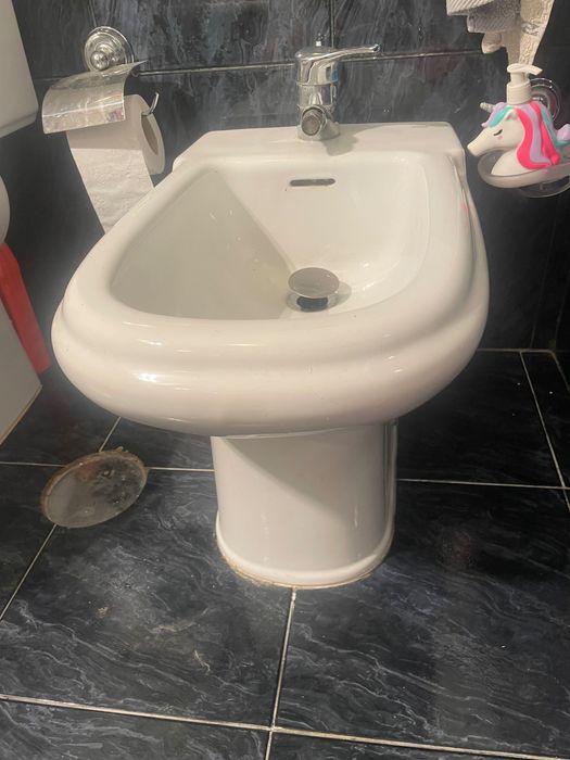 Bidé Rocca com tudo incluído