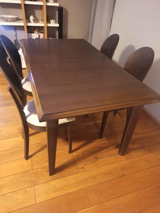 Stół kolor orzechy 160-200x90 i 4 krzesła