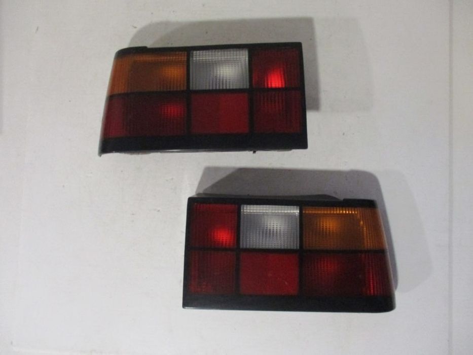 Farol Farolim Trás Volvo 440 Direito