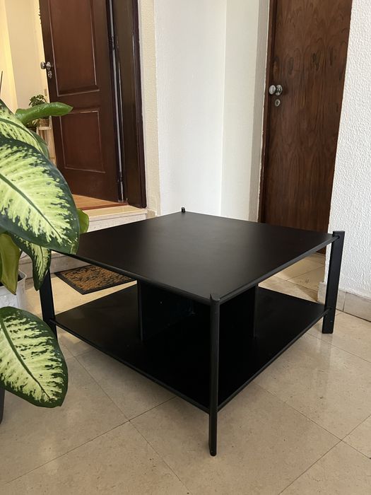 Mesa centro IKEA JATTESTA preta