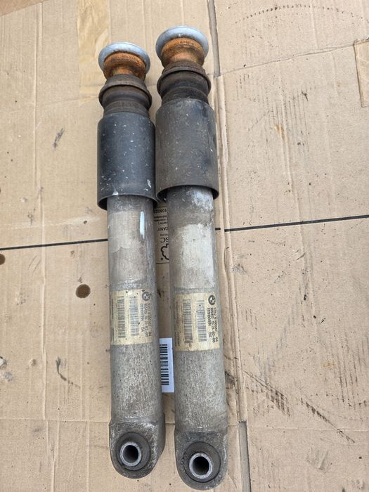 Amortyzatory tył tylne komplet BMW E60 E61 kombi nivo