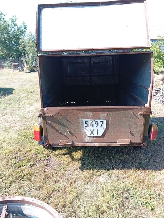 автомобільний причеп