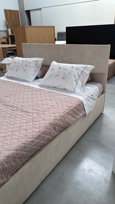 Cama de casal estofada | 1 unidade bege 160x200 cm | Artigo de showroom