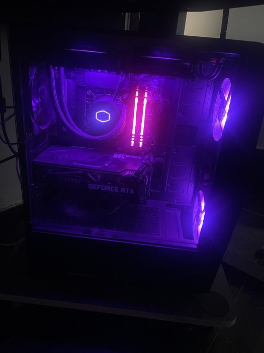 MSI Desktop Computer479250725586216960