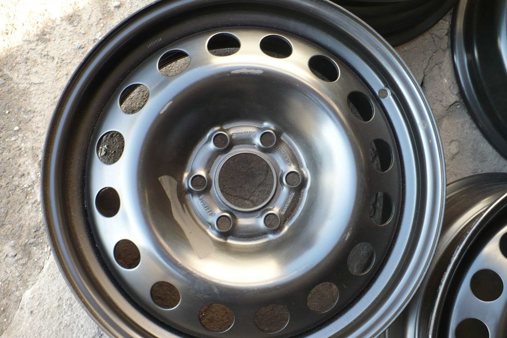 Felgi Stalowe 6X114,3" 7JX17'' 66,1 mm ET45 Nissan Oryginał 4szt. NOWE