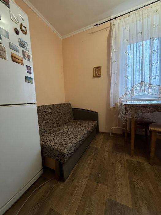Продам однокімнатну квартиру на Пирогова - More
