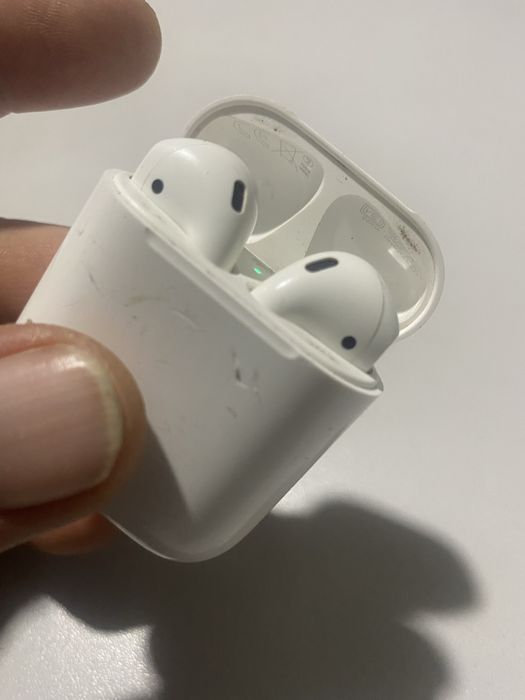 AirPods 2031. Друге покоління.