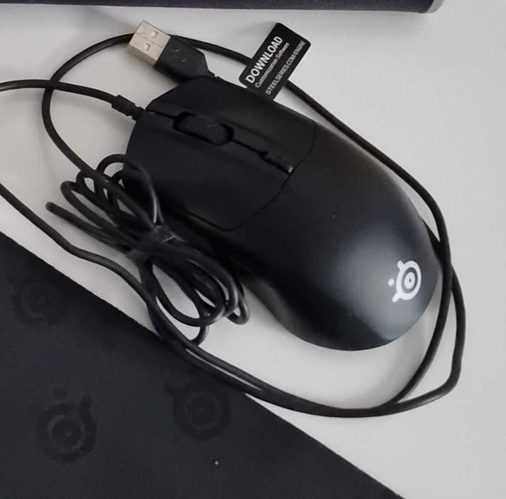 Targus AWE55 chłodząca aktywna (2 wentylatory) do 17"