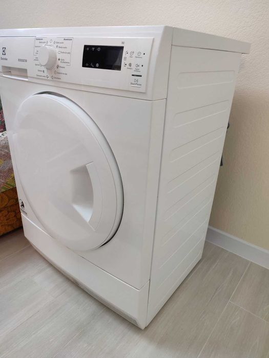 Сушильна машина Electrolux