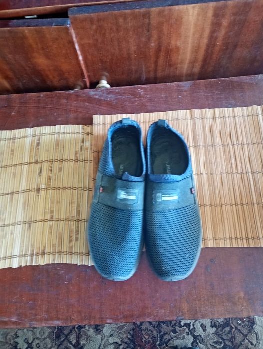 Віддам даром Красовки чоловічи б.у