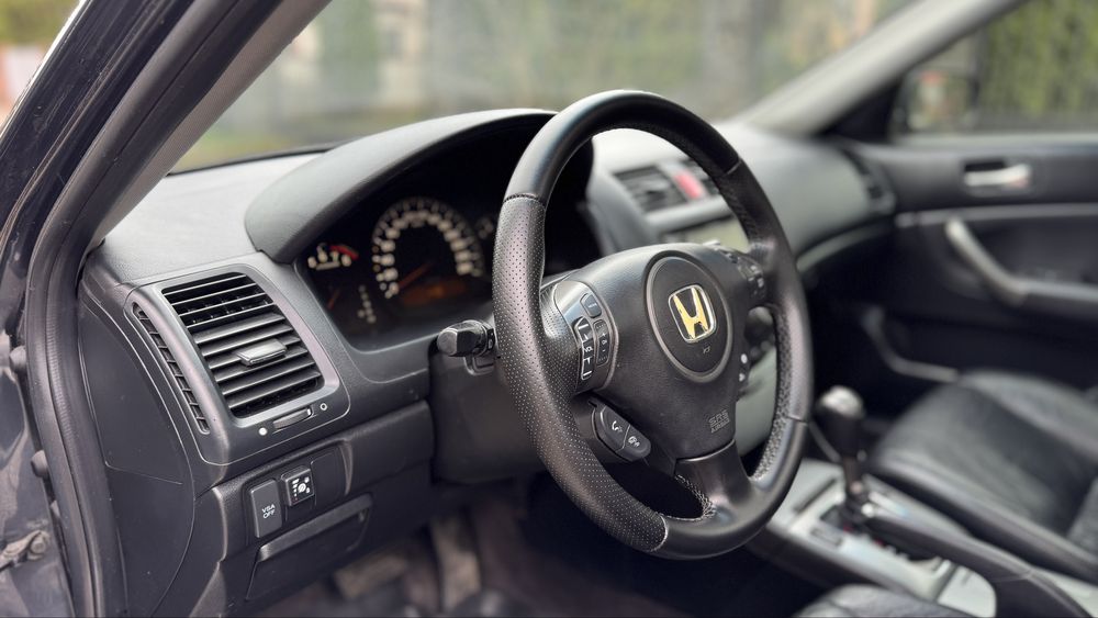 Honda Accord 7 автомат газ/бензин