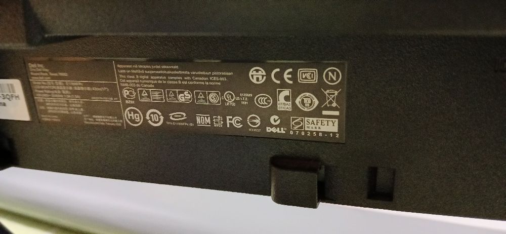 Monitor DELL em muito bom estado.