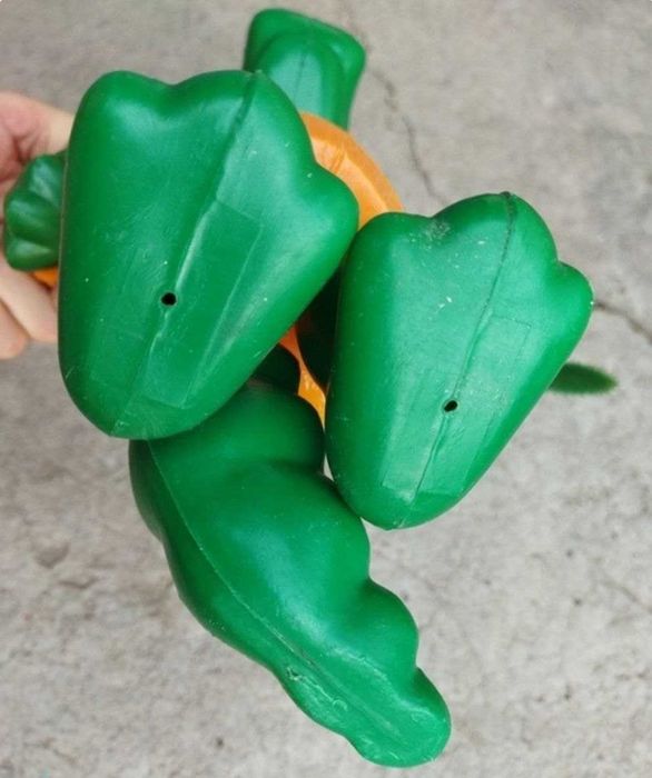 Игрушка крокодил Гена из СССР