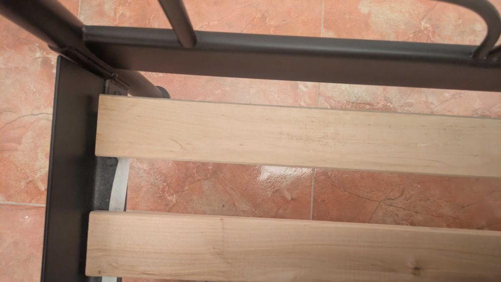 Cama 140x200 com estrutura