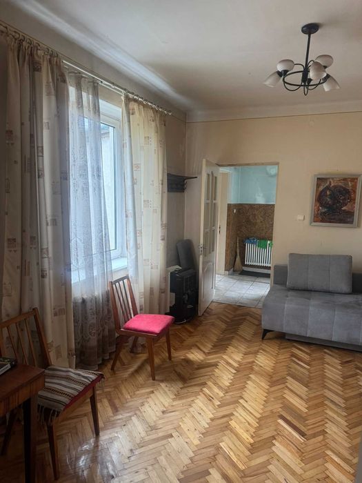 Продаж напівособняка в хорошому районі Івано-Франківська