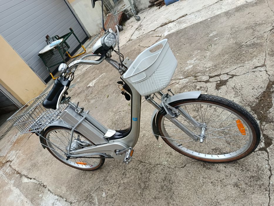 Bicicleta elétrica 36v roda 24.