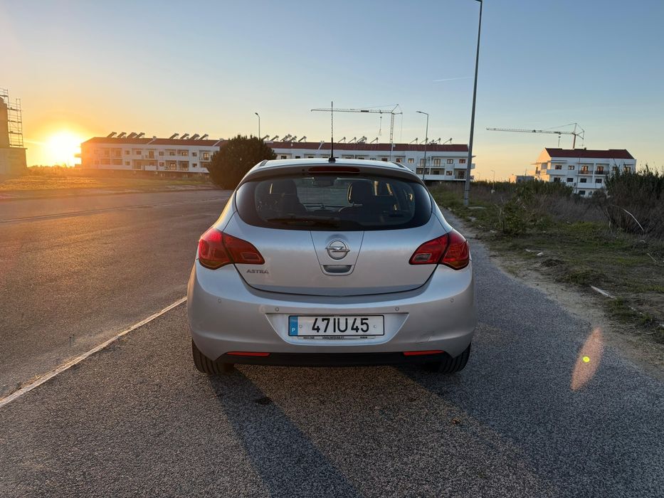 Opel Astra J 1.4 100cv de 2010