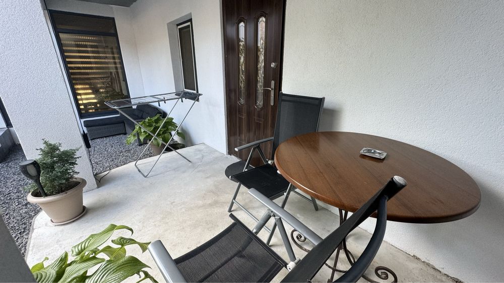 Житло для двох 10хв пішки від басейнів