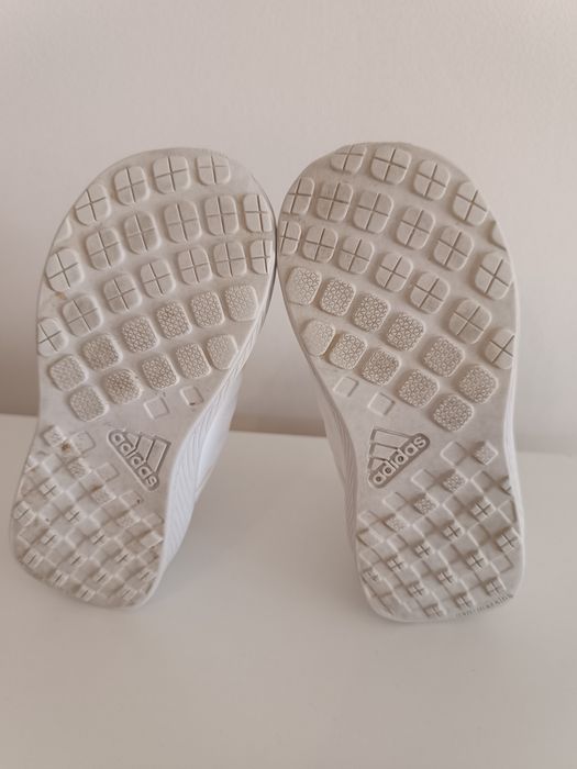 Buty dziecięce ADIDAS 22