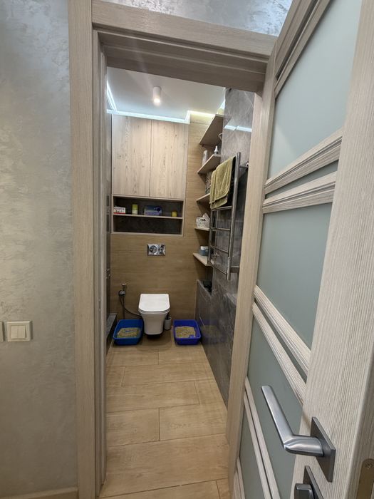 Від власника 2к + кухня-вітальня 80 м² | Новий ремонт