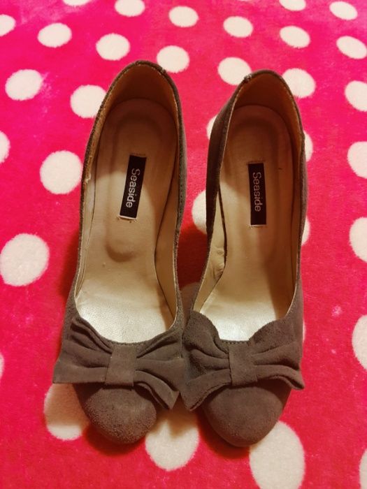 Sapatos tipo camurça