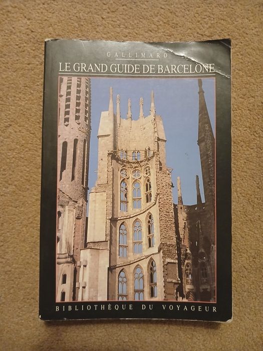 Livro Le Grand Guide De Barcelone