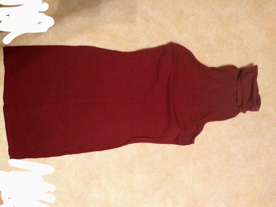 Sukienka z golfem bez rękawów rozmiar s/m bordowy