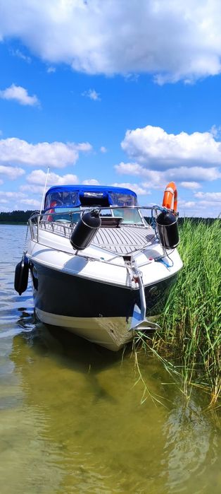 Jacht motorowy Rinker Fiesta Vee 250